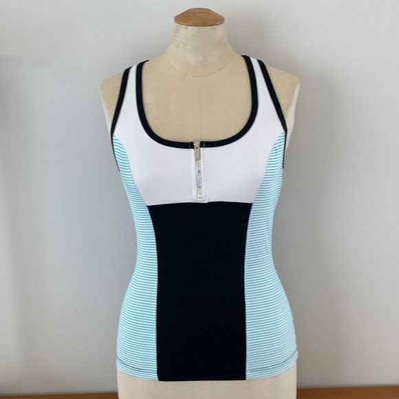 BEBE Capri blue colour blocked athletic tank, bralette, zip front & lace up back - Picture 2 of 14